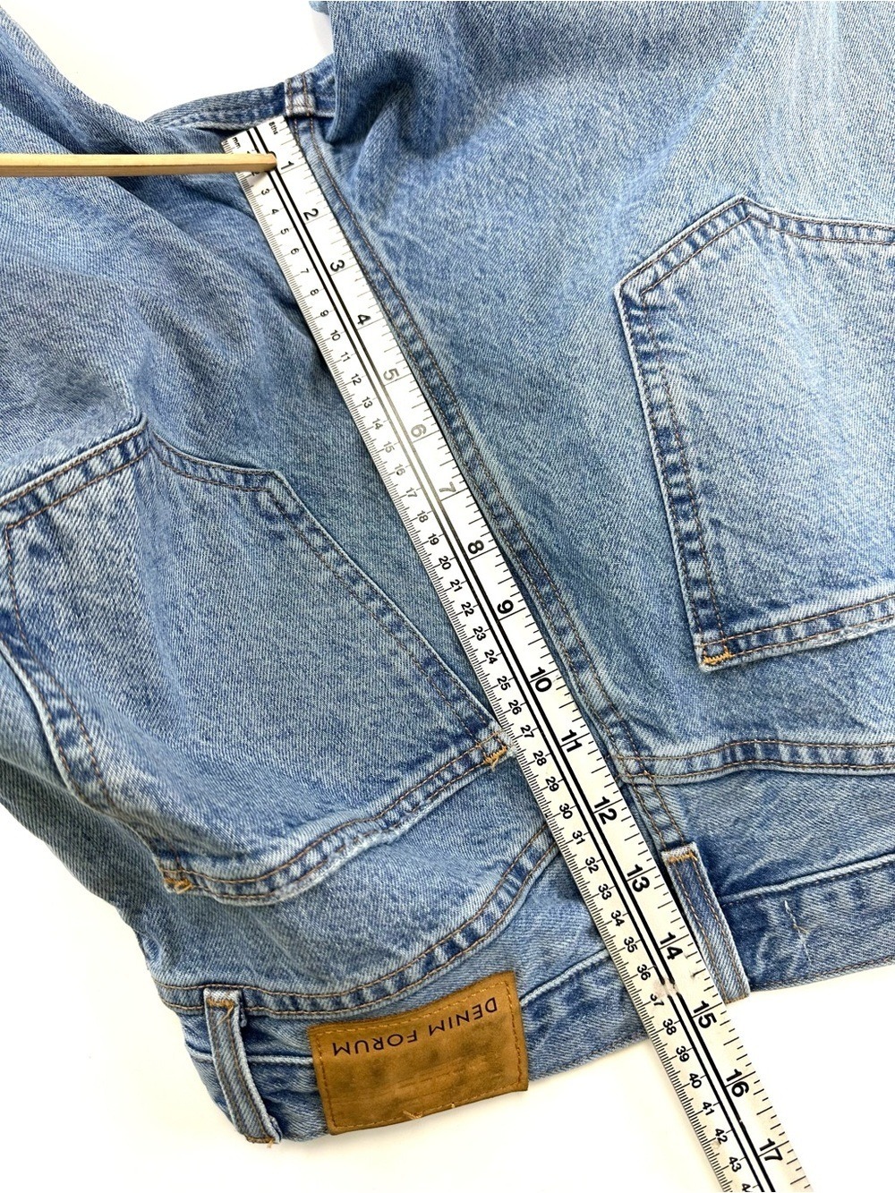Aritzia Denim Forum The 90s cinched HiRise Straight leg jeans 28in waist cotton - Picture 13 of 16